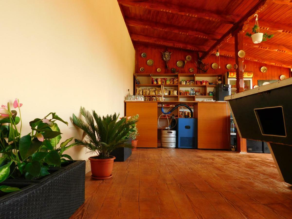 Pensiunea Casa Domnitei Baia de Fier Luaran gambar